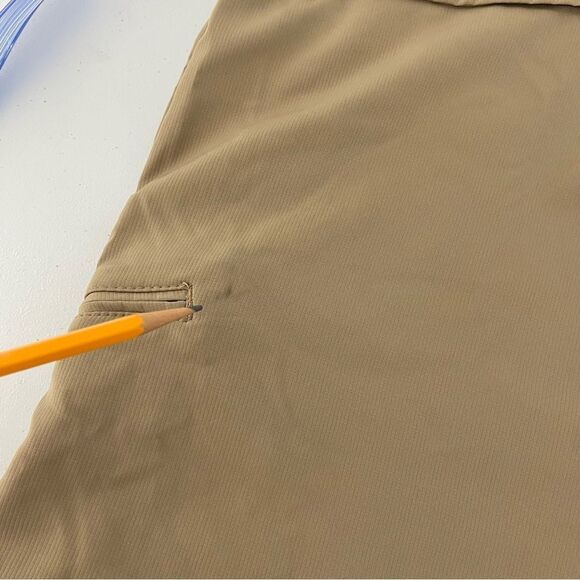 Wrangler Shorts Men’s Size 40 Tan Cargo Quick Dry Golf Outdoor Hiking Trekking - Picture 12 of 14